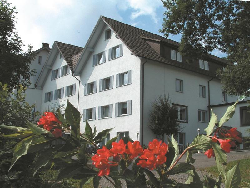 Zur Burg Sternberg