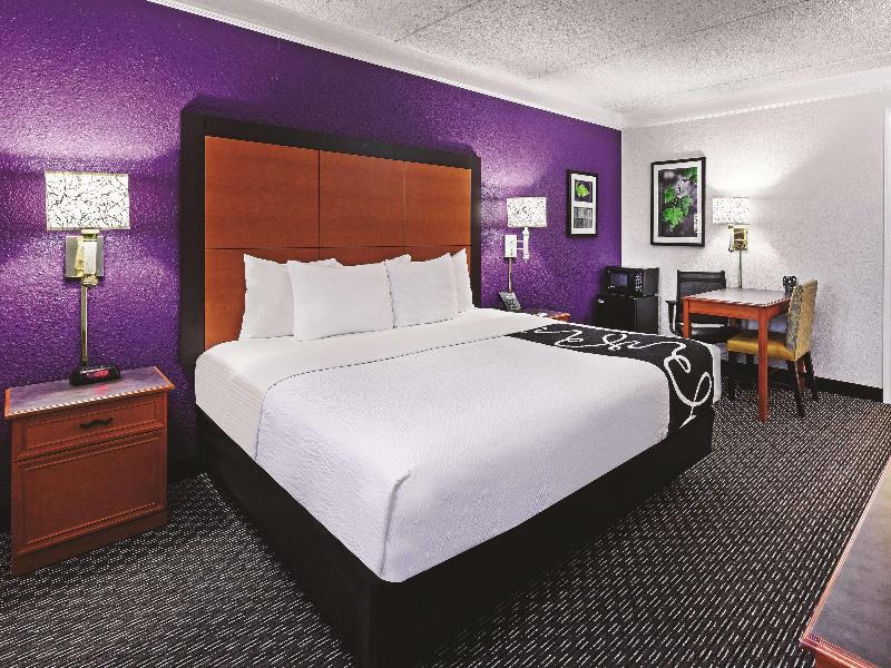Travelodge by Wyndham Houston Cy-Fair image