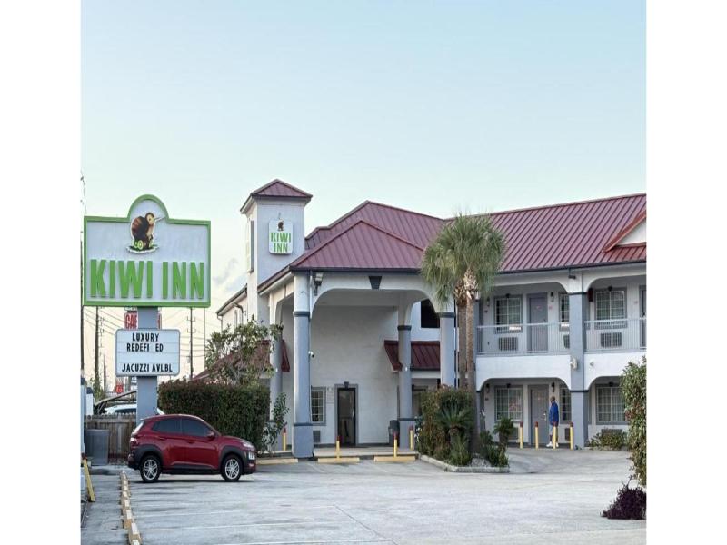 Kiwi Inn Capital O Houston - Hwy 249 image