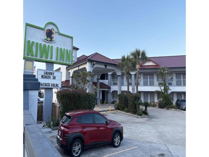 Kiwi Inn Capital O Houston - Hwy 249 image