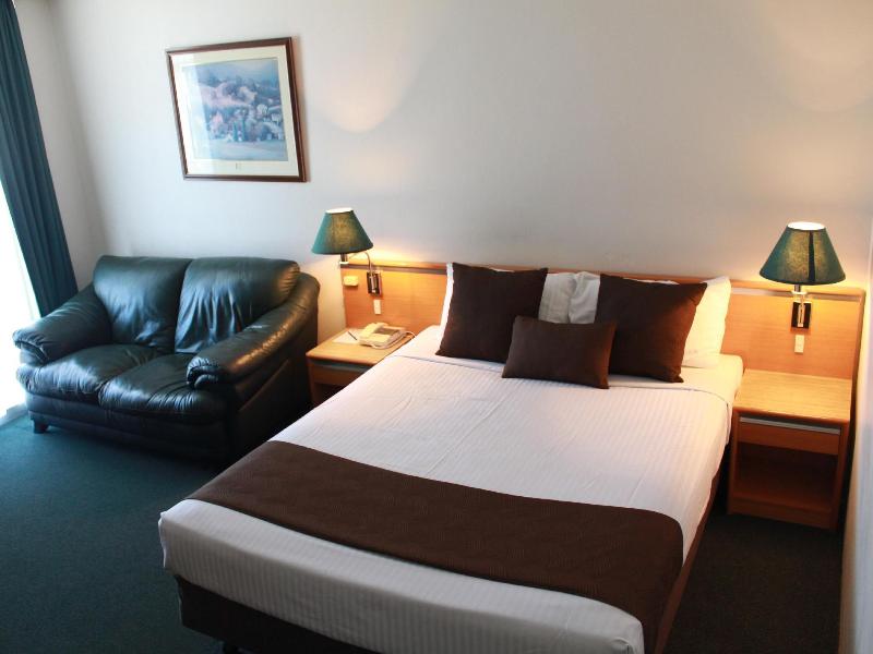 Best Western Mid City Motor Inn image