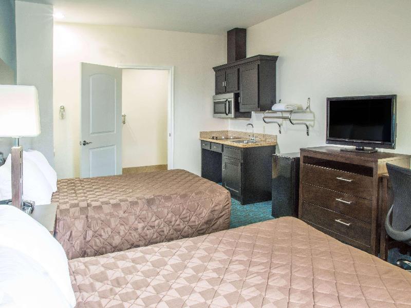 Days Inn by Wyndham Humble IAH APT image