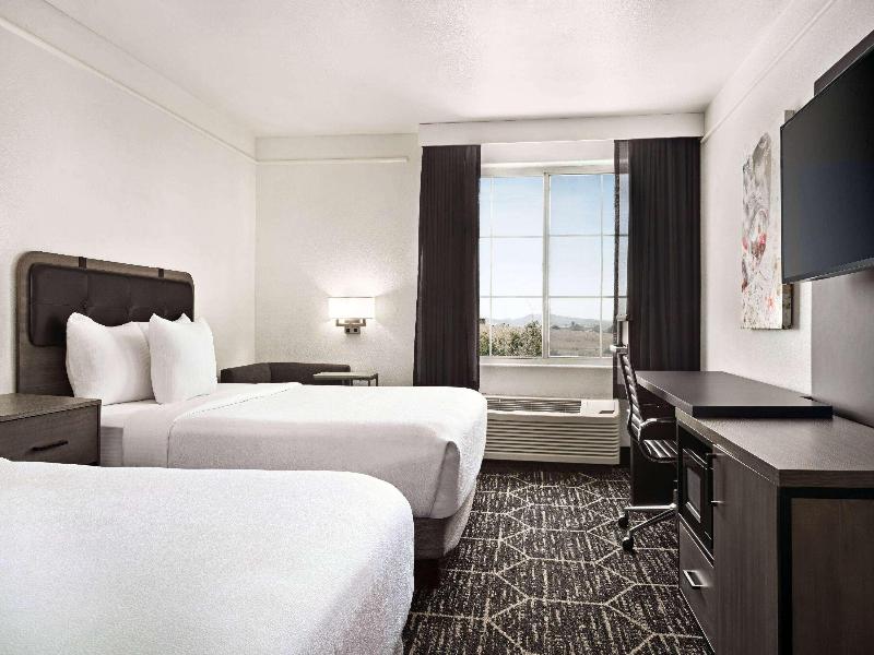 La Quinta Inn and Suites Hesperia-Victorville image