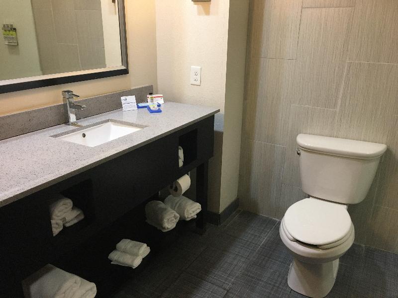 Holiday Inn Express Hotel & Suites Havelock NW - N — photo 83