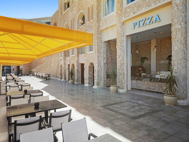 Pickalbatros Citadel Resort Sahl Hasheesh image