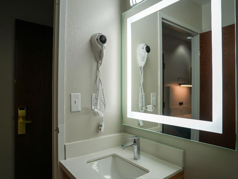 Microtel Inn & Suites By Wyndham Hagerstown image
