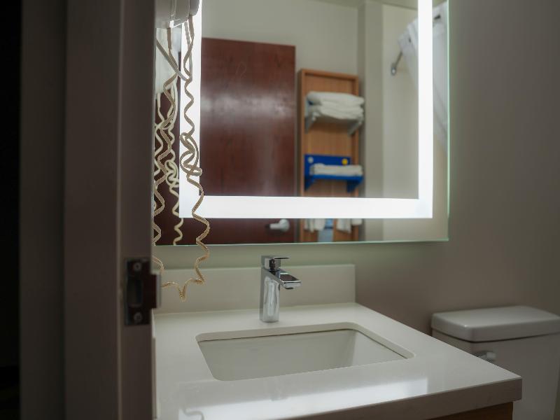 Microtel Inn & Suites By Wyndham Hagerstown image