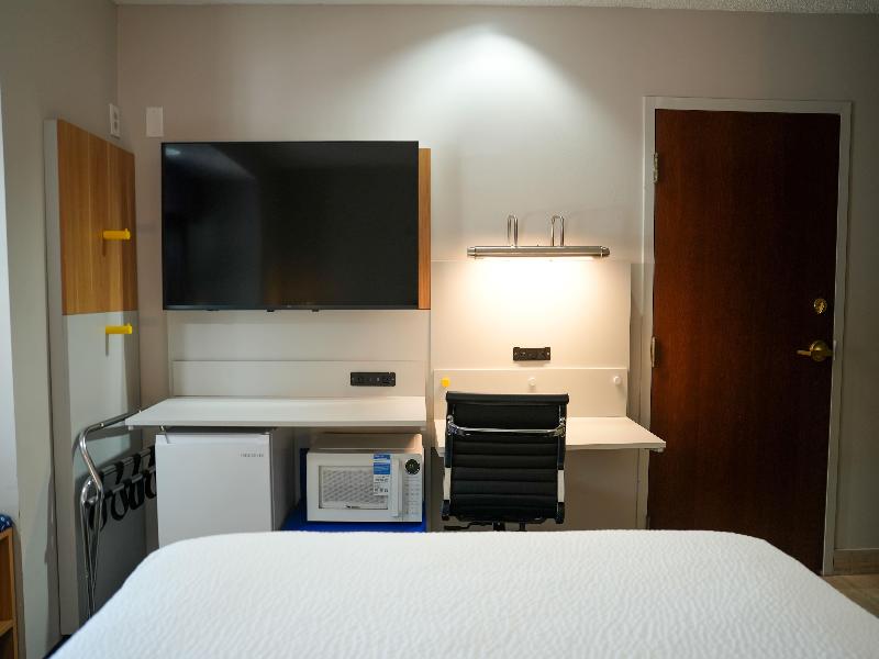 Microtel Inn & Suites By Wyndham Hagerstown image
