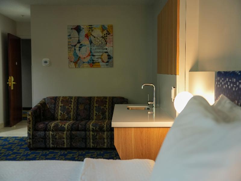 Microtel Inn & Suites By Wyndham Hagerstown image