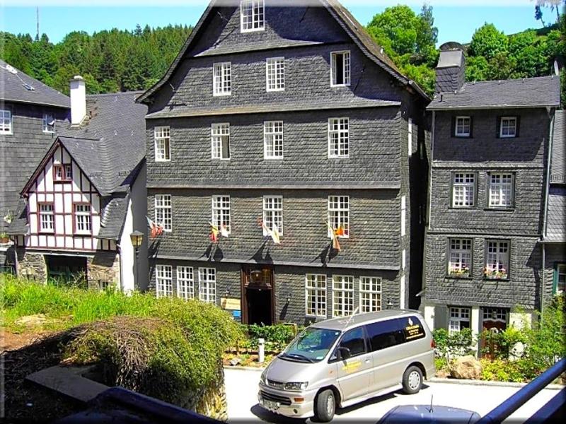 Hotel Graf Rolshausen  image