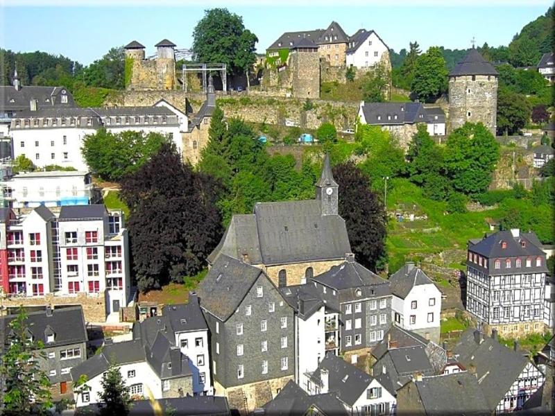 Hotel Graf Rolshausen  image
