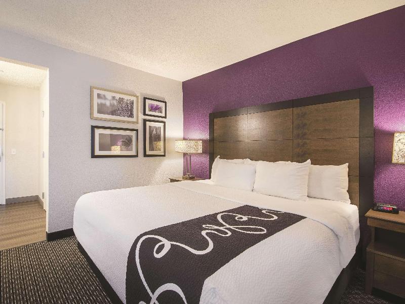 La Quinta Inn Hartford Bradley Airport image