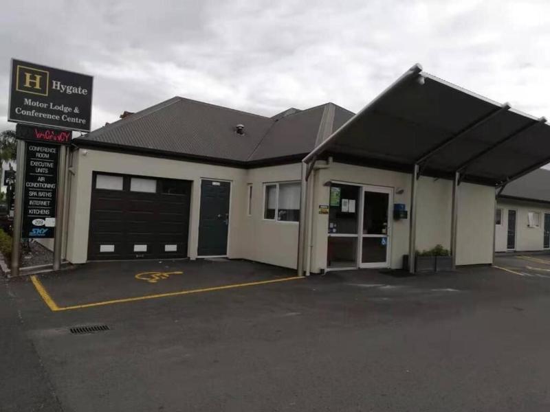 Beetham Park Motel