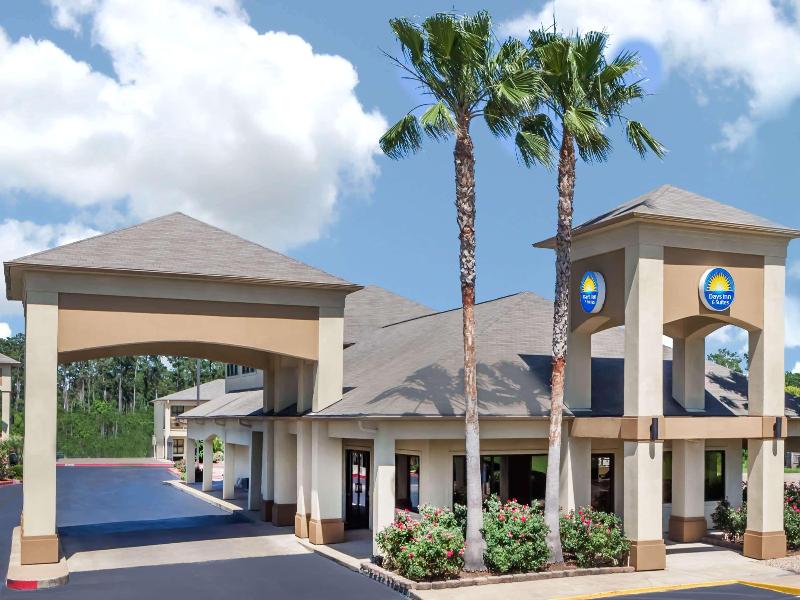 Days Inn & Suites by Wyndham Huntsville image