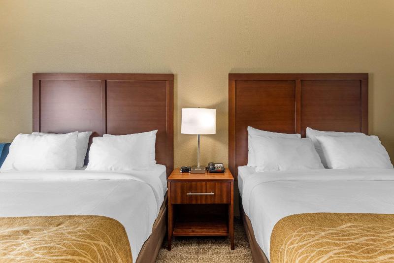 Comfort Inn & Suites image