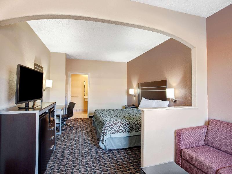 Days Inn & Suites by Wyndham Houston North/FM 1960 image