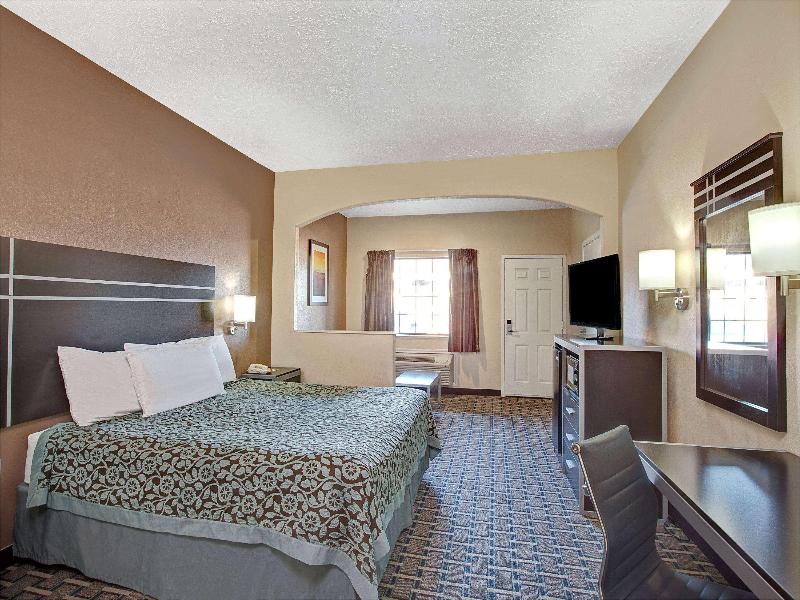 Days Inn & Suites by Wyndham Houston North/FM 1960 image