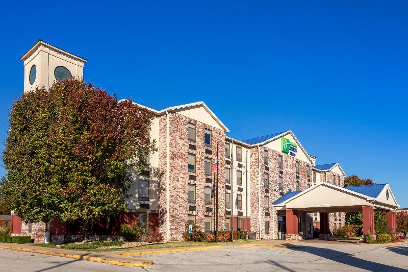 Holiday Inn Express & Suites Harrison image