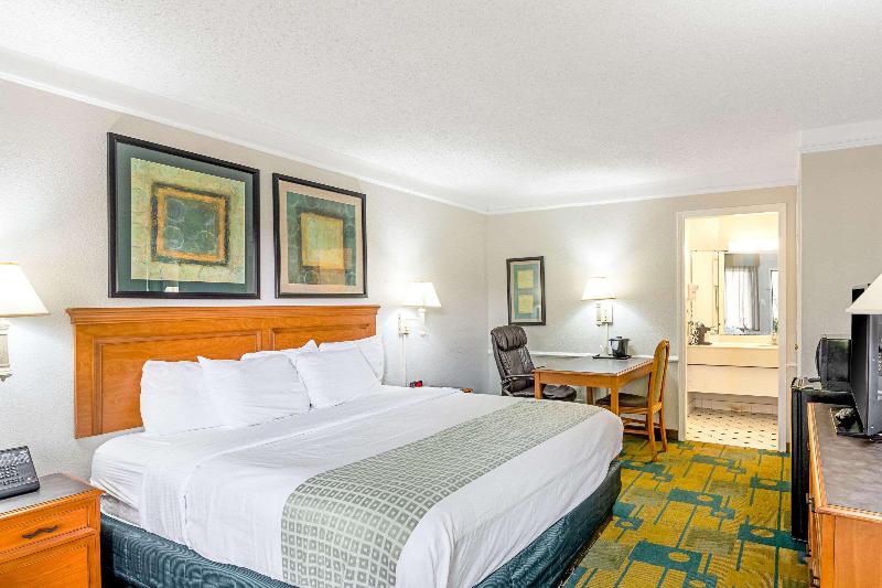 Rodeway Inn image