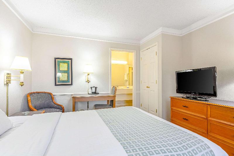 Rodeway Inn image