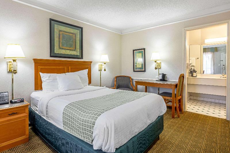 Rodeway Inn image
