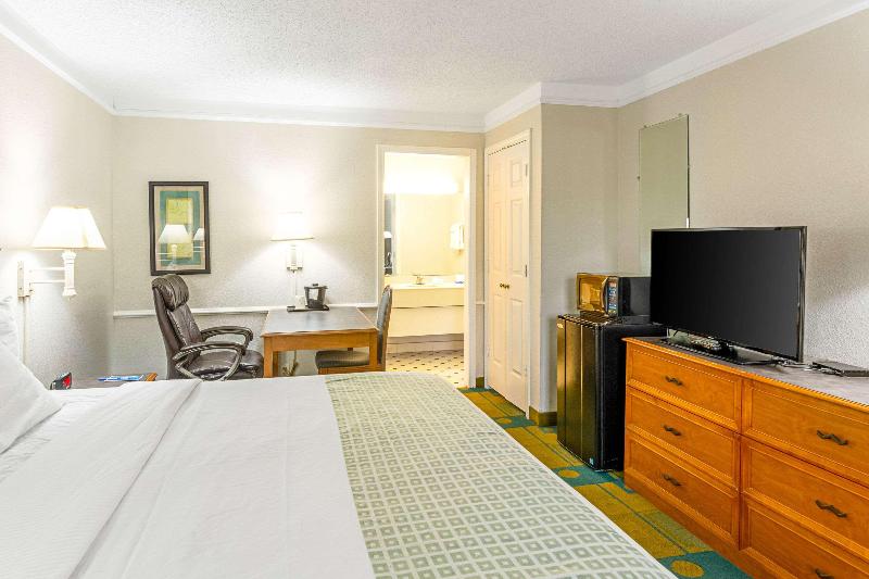 Rodeway Inn image