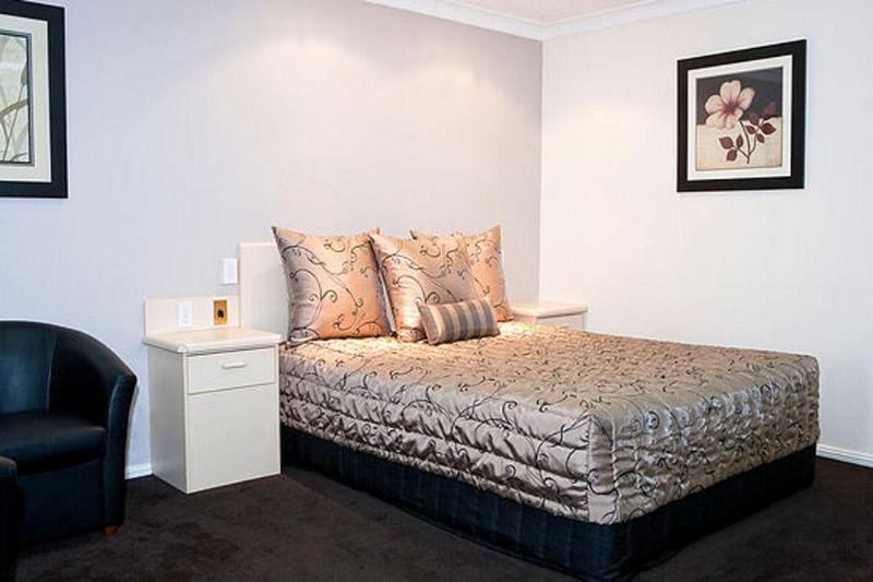 Central Caleula Motor Lodge image