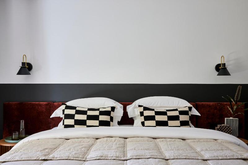 Central Caleula Motor Lodge image