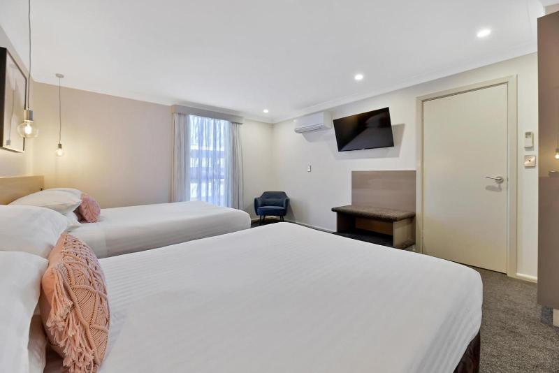 Central Caleula Motor Lodge image