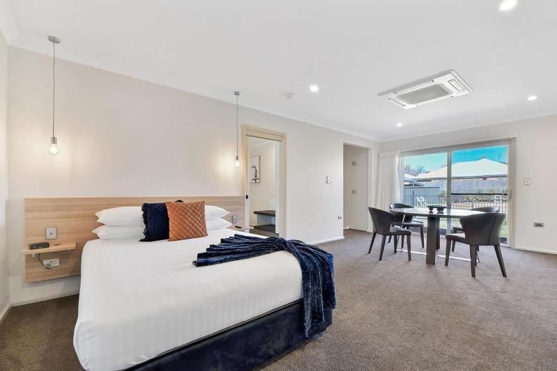Central Caleula Motor Lodge image