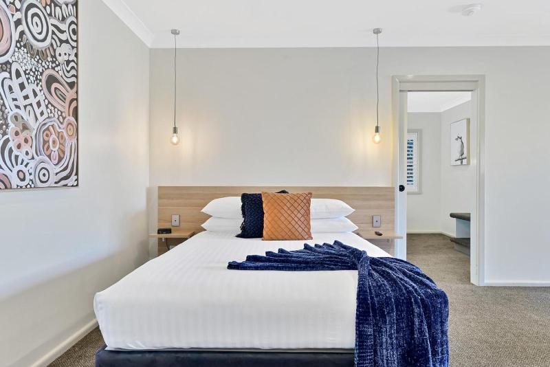 Central Caleula Motor Lodge image