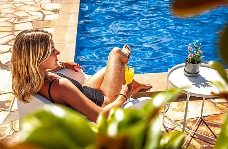 The Oriana Orange - Retro Hotel & Resort image