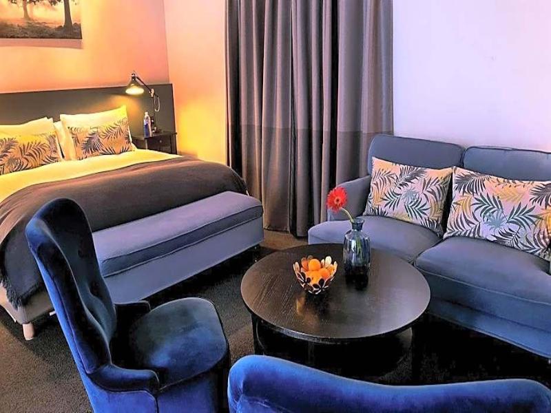 The Oriana Orange - Retro Hotel & Resort image