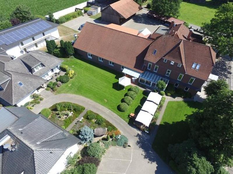 Röhrs image