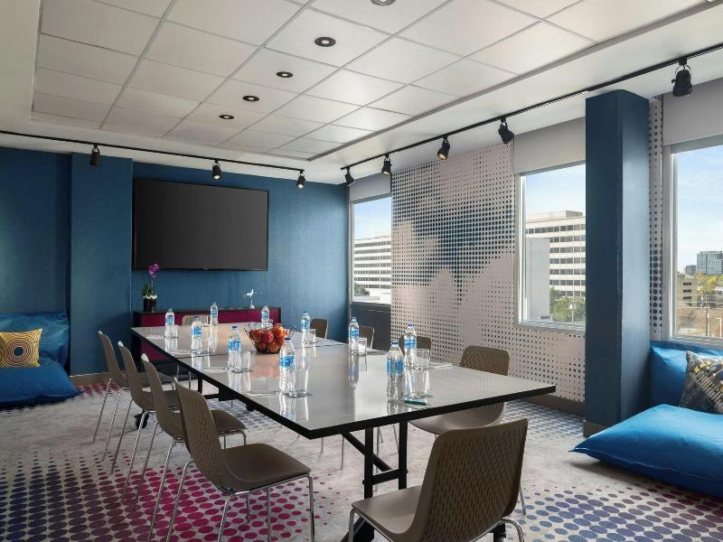 Aloft Houston by the Galleria image