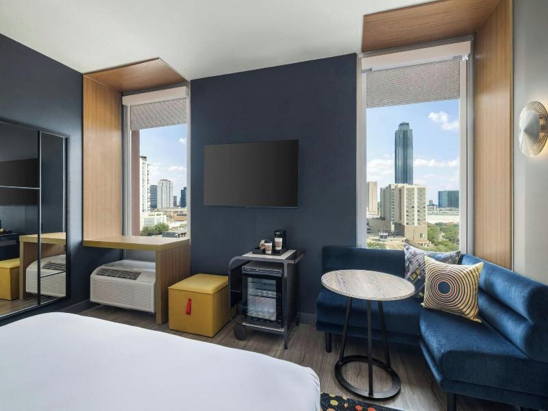 Aloft Houston by the Galleria image