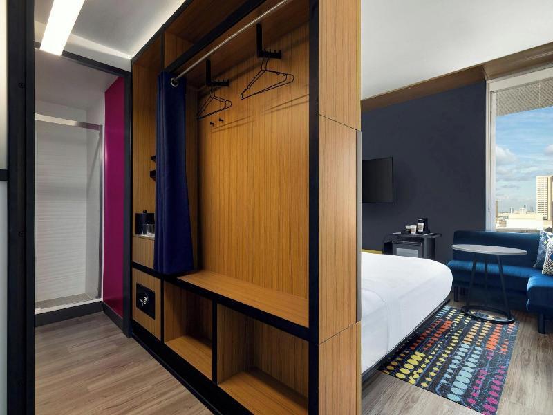 Aloft Houston by the Galleria image