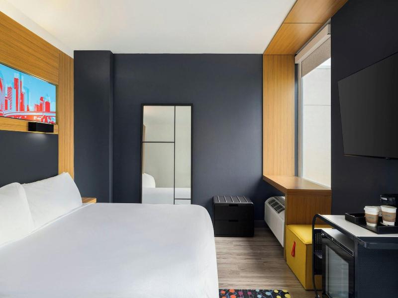 Aloft Houston by the Galleria image