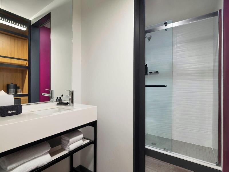 Aloft Houston by the Galleria image