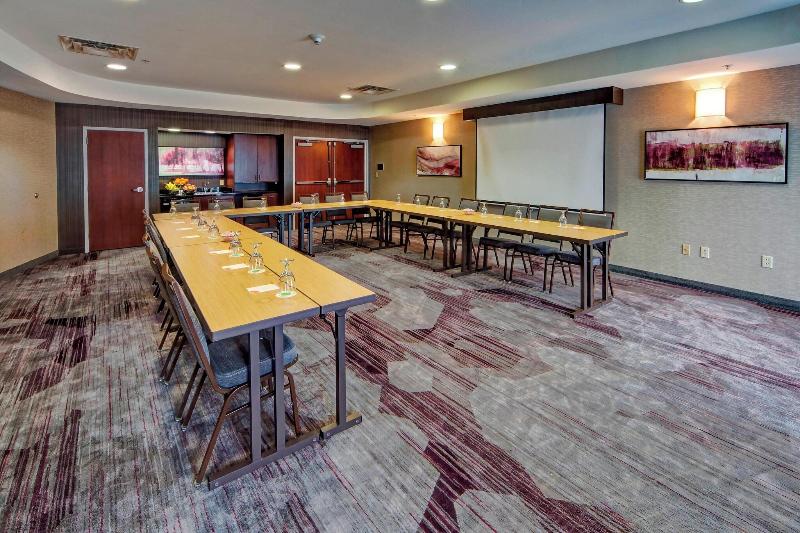 Courtyard By Marriott Memphis Southaven image