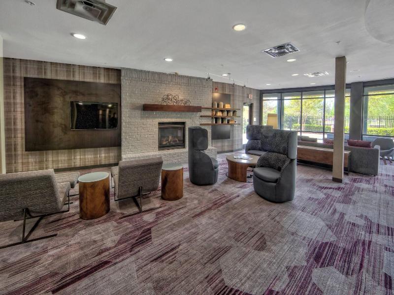 Courtyard by Marriott Memphis Southaven