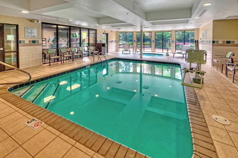 Courtyard By Marriott Memphis Southaven image