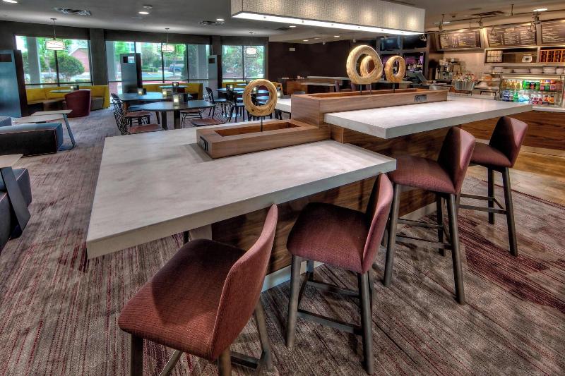 Courtyard By Marriott Memphis Southaven image