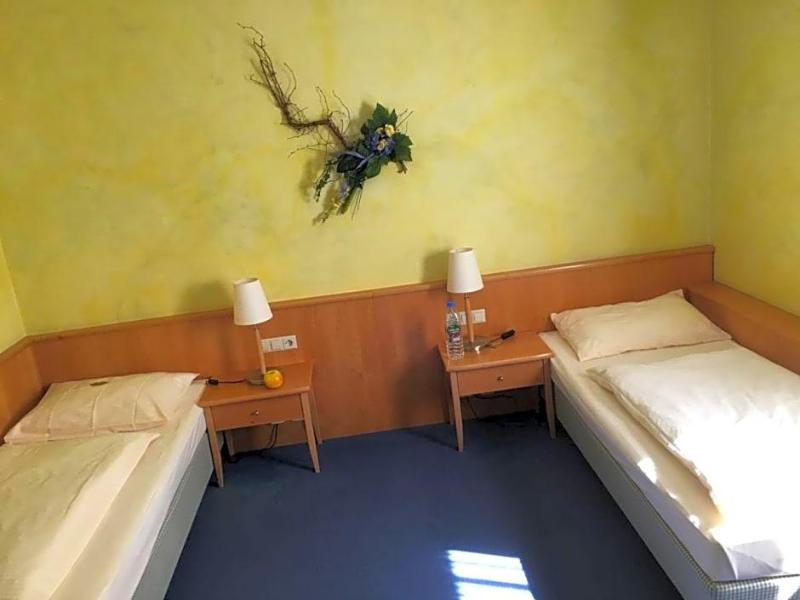 Business Hotel Biberach image