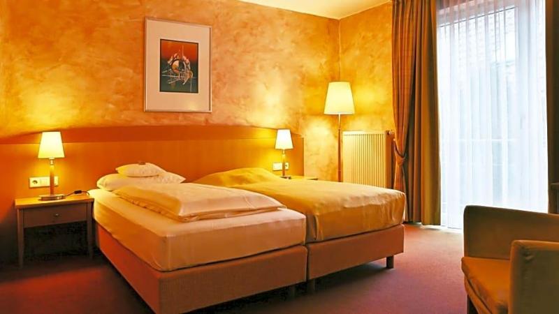 Business Hotel Biberach image