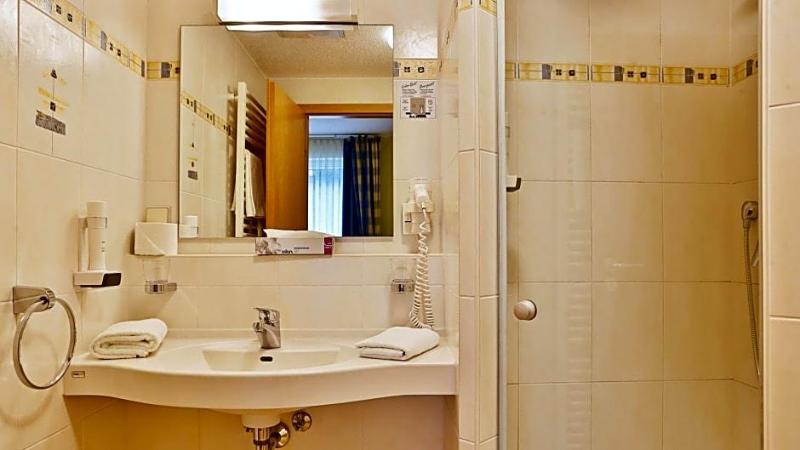 Business Hotel Biberach image