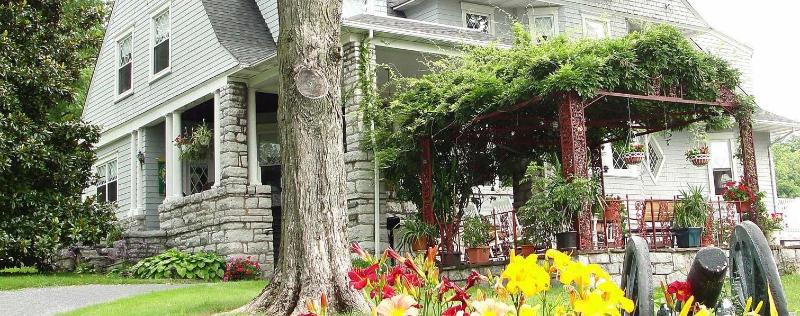 The Stonewall Jackson Inn