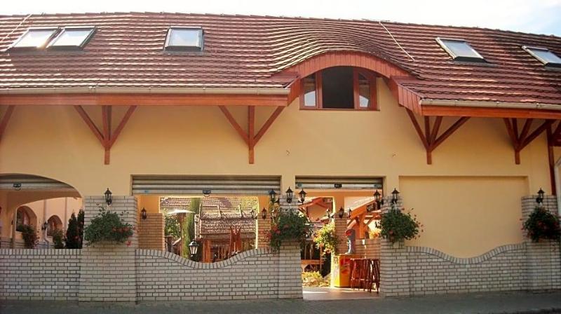 Fodor Hotel és Halászcsárda image