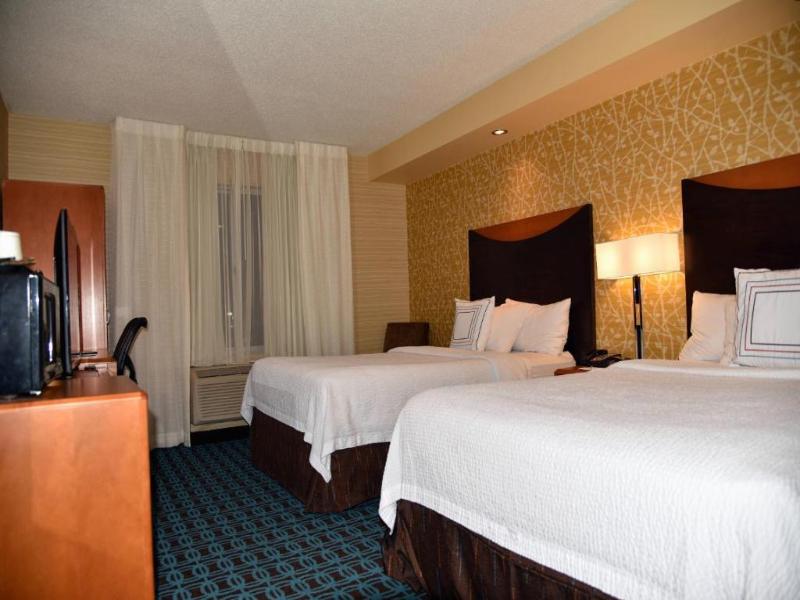 Fairfield Inn & Suites Hartford Airport image