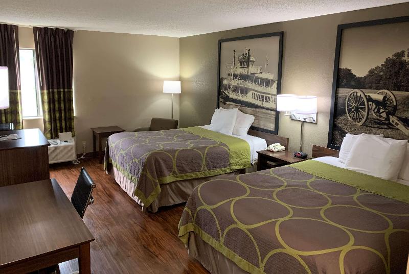 Super 8 by Wyndham Hernando image